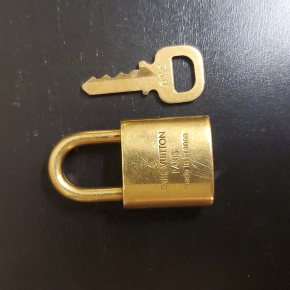 Louis Vuitton #339 lock/key - Picture 2 of 6